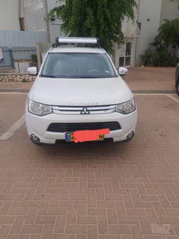 מיצובישי אאוטלנדר