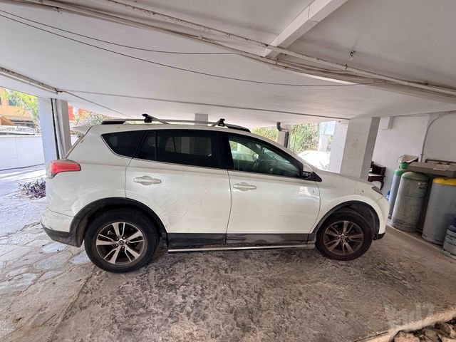 מודעת רכב טויוטה RAV4