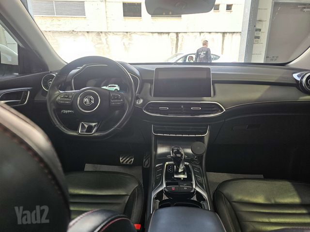 אם ג'י EHS PHEV