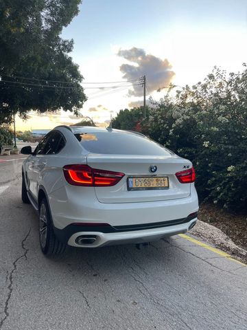 ב מ וו X6