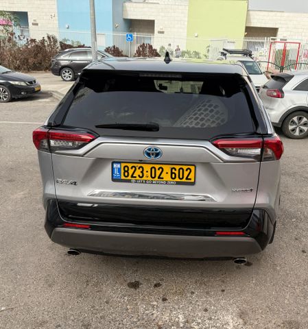 טויוטה RAV4