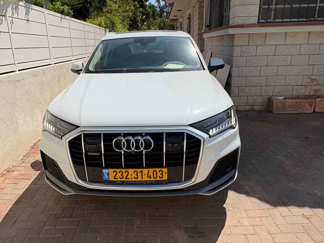 אאודי Q7