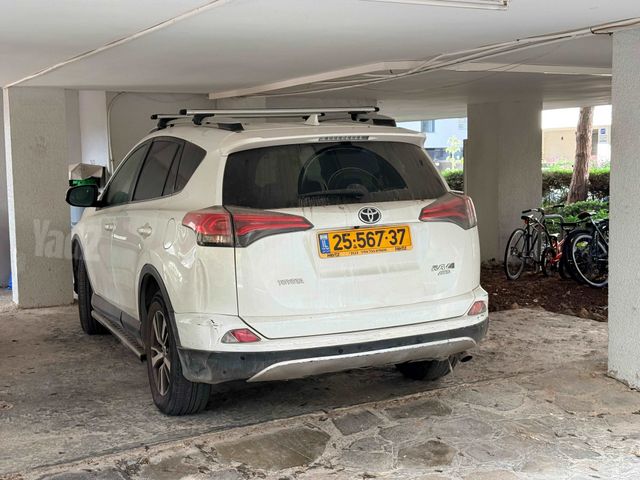טויוטה RAV4