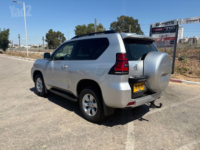 טויוטה לנד קרוזר