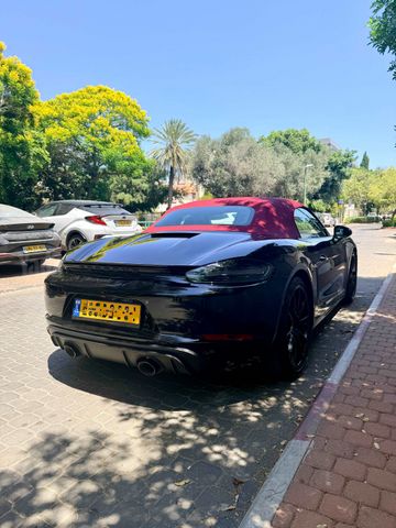 פורשה 718