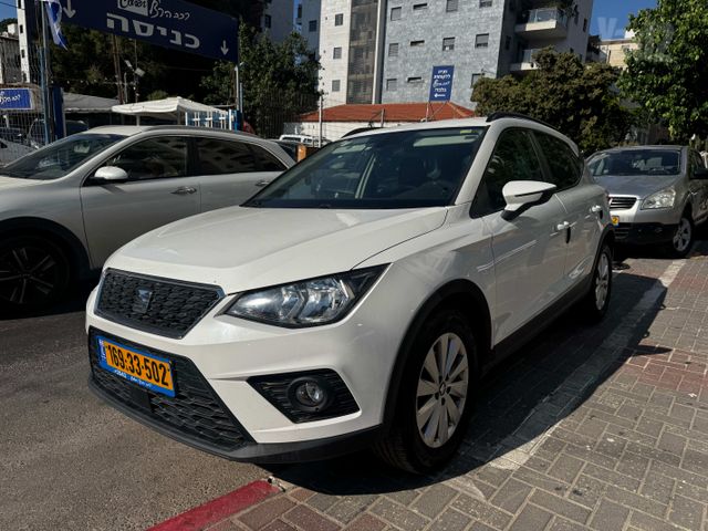 סיאט ארונה