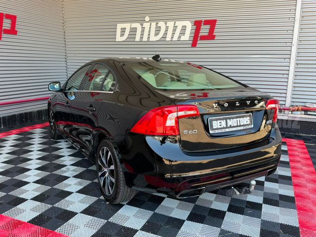 וולוו S60