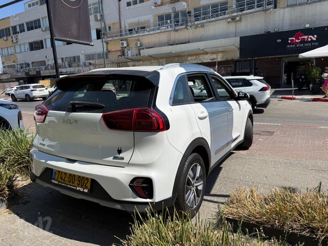 קיה נירו