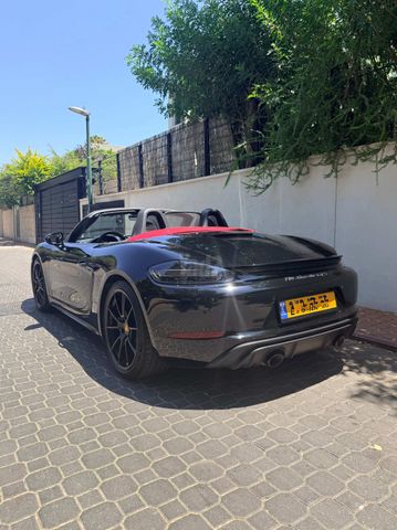 פורשה 718