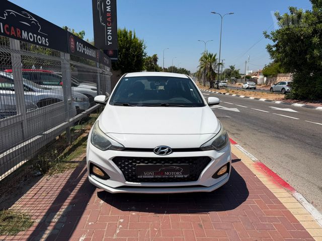 יונדאי i20