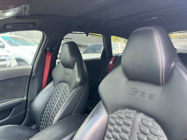 אאודי RS 6