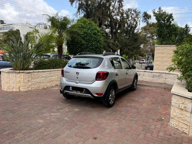 דאצ'יה סנדרו
