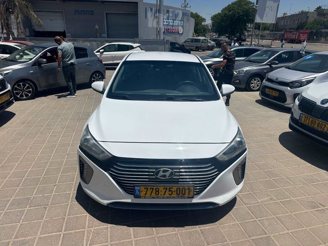 יונדאי איוניק