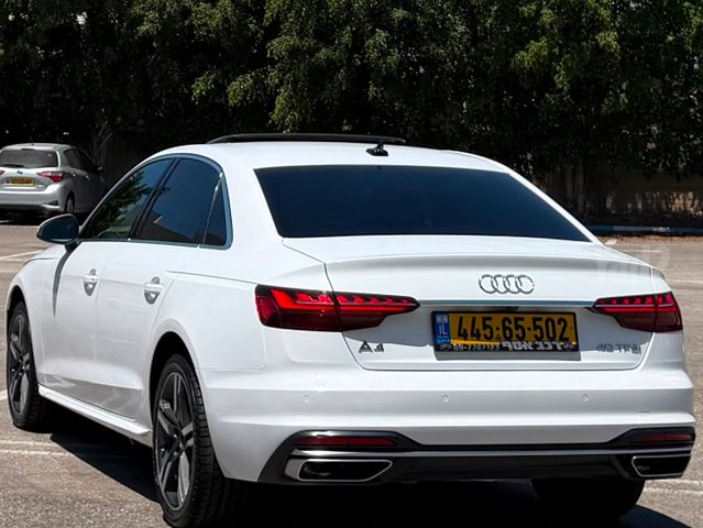 אאודי A4