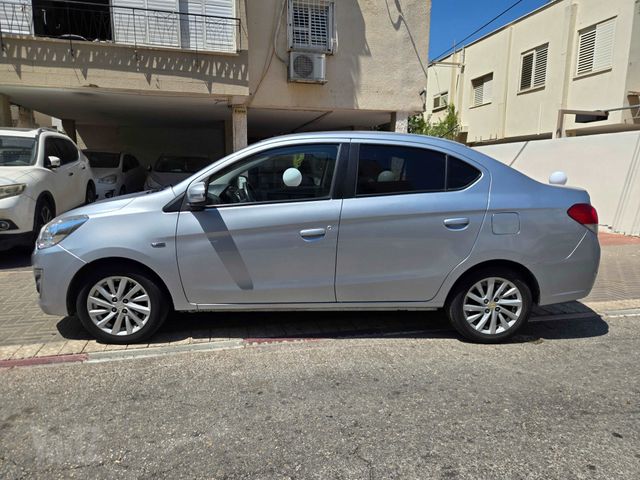 מיצובישי אטראז'