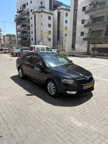 סקודה אוקטביה