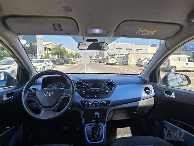 יונדאי i10