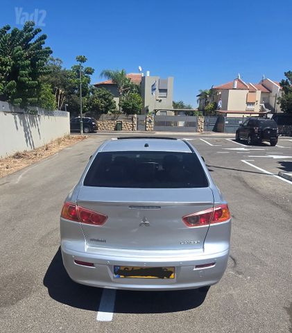 מיצובישי לנסר