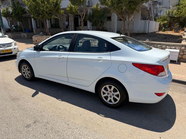 יונדאי אקסנט i25