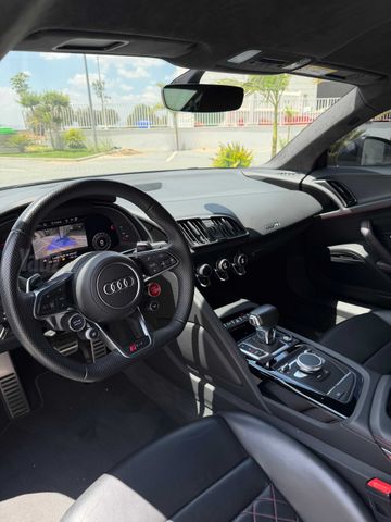 אאודי R8