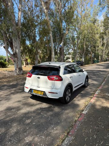 קיה נירו