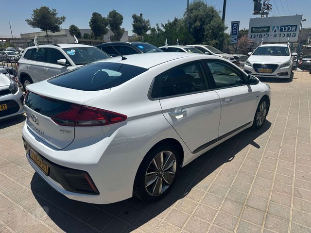 מודעת רכב יונדאי איוניק