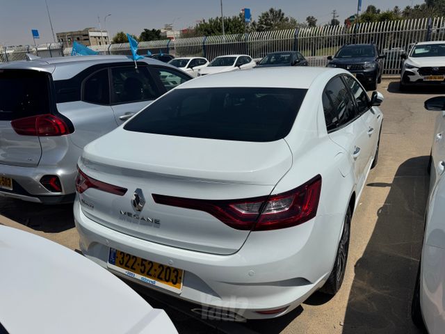 רנו מגאן