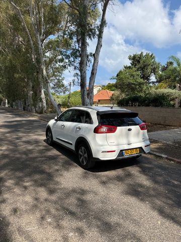 קיה נירו