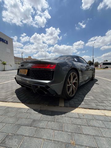 אאודי R8