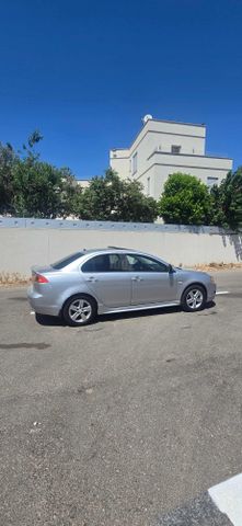 מיצובישי לנסר