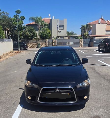 מודעת רכב מיצובישי לנסר