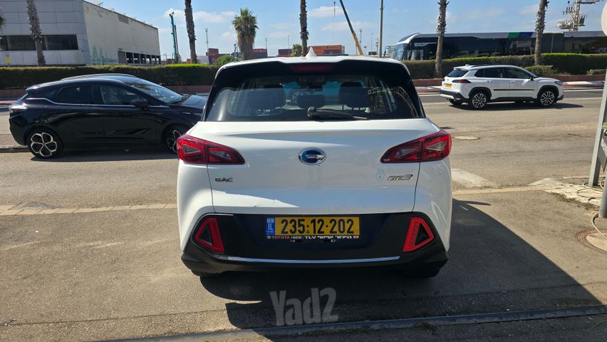 מודעת רכב ג'י.איי.סי GE3 1