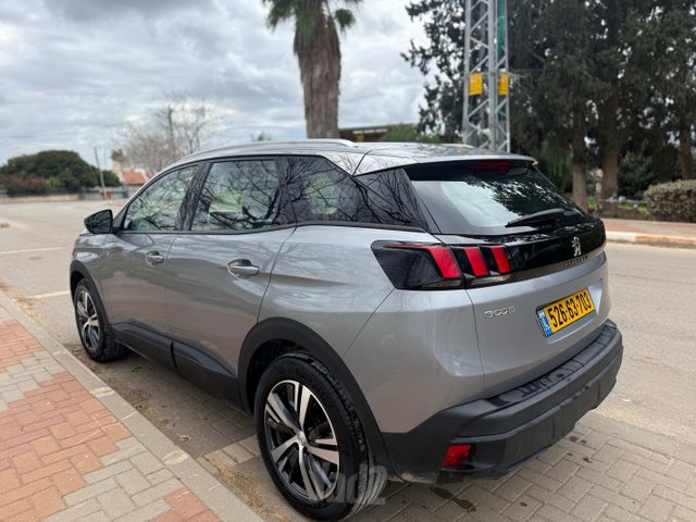 פיג'ו 3008