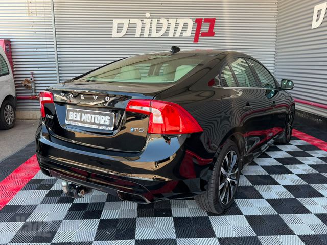 וולוו S60