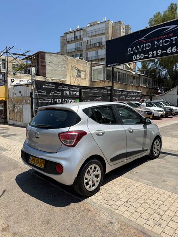יונדאי i10