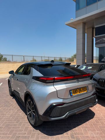 טויוטה C-HR