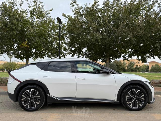 מודעת רכב קיה EV6