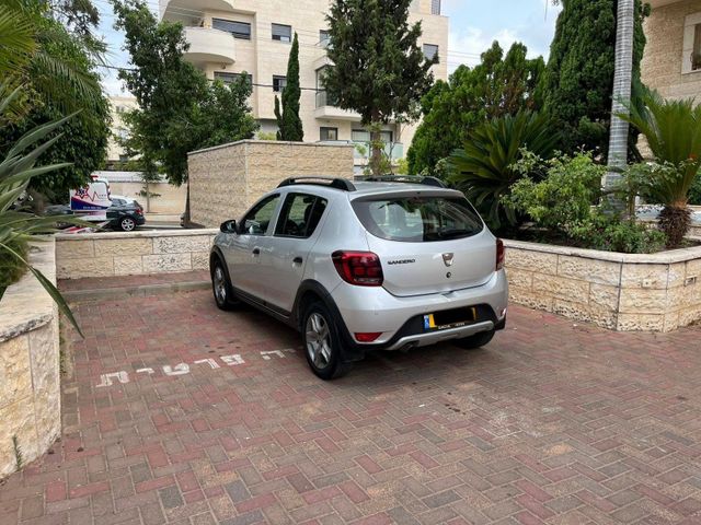 דאצ'יה סנדרו