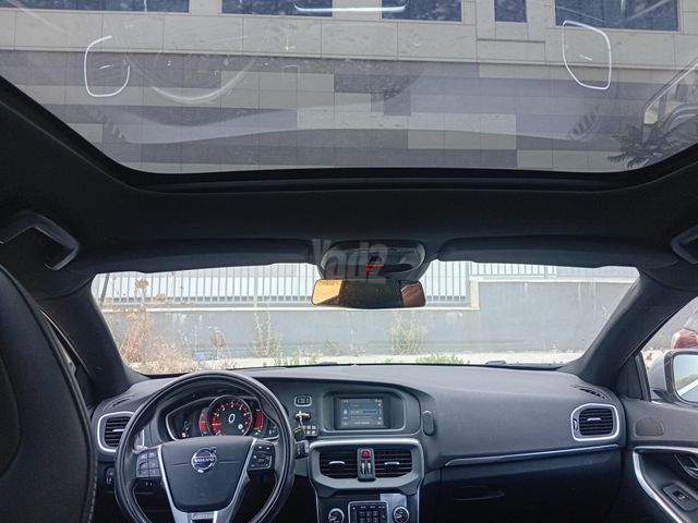 וולוו V40