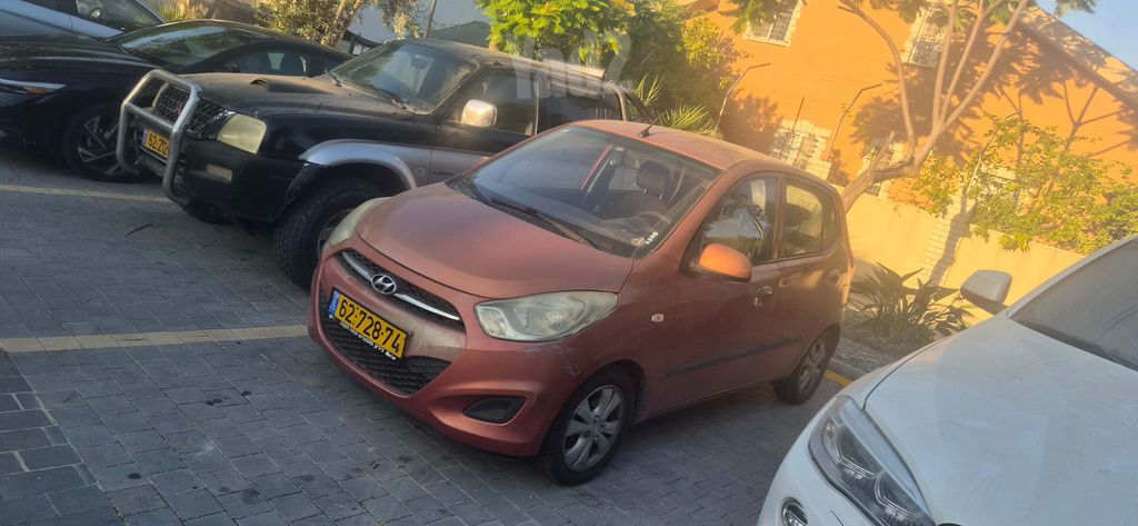 יונדאי i10