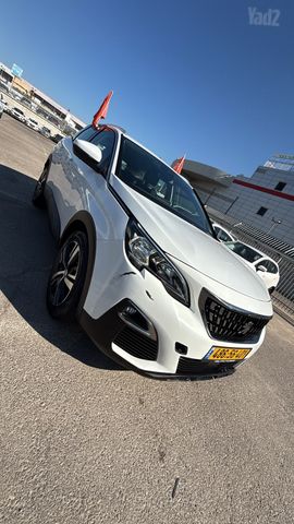 פיג'ו 3008