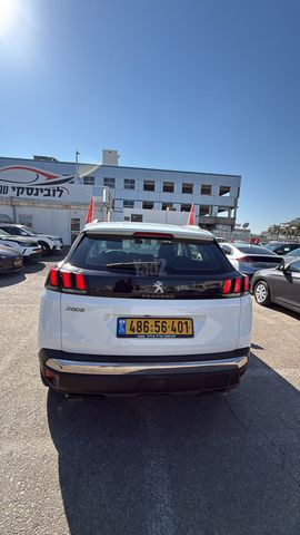 פיג'ו 3008