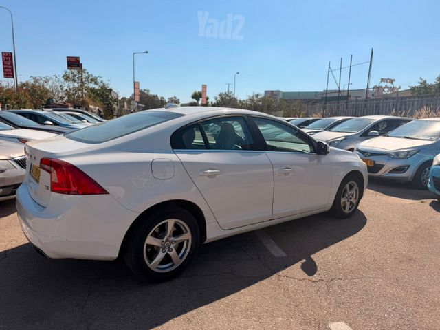 וולוו S60