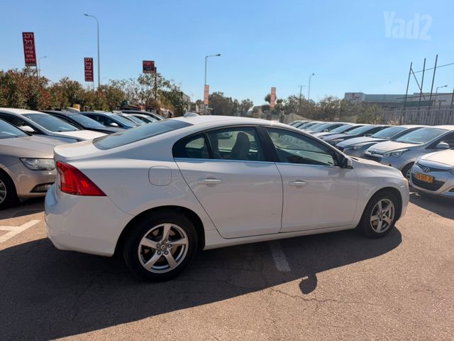 וולוו S60