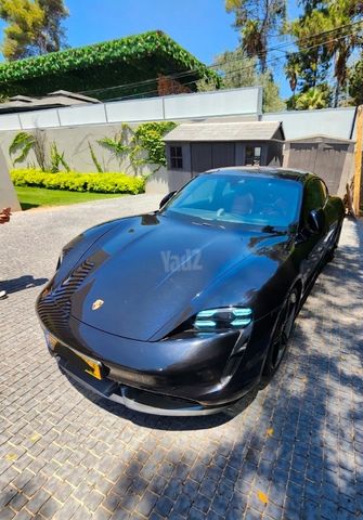 טייקן Turbo S חשמלי אוט׳ סדאן 4 דל (626 כ״ס)