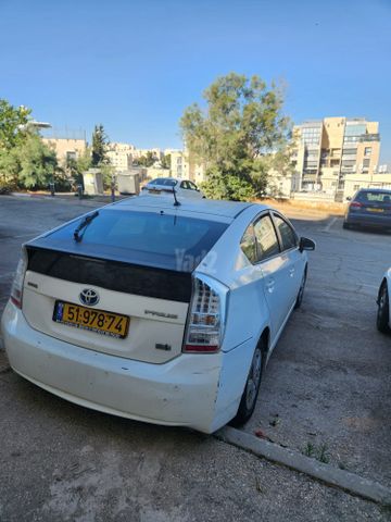 מודעת רכב טויוטה פריוס