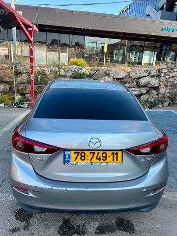 מאזדה 3