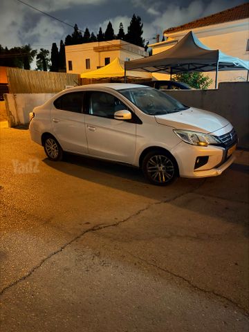 מיצובישי אטראז'