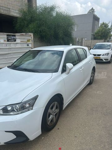 לקסוס CT