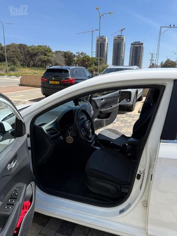 יונדאי אקסנט i25